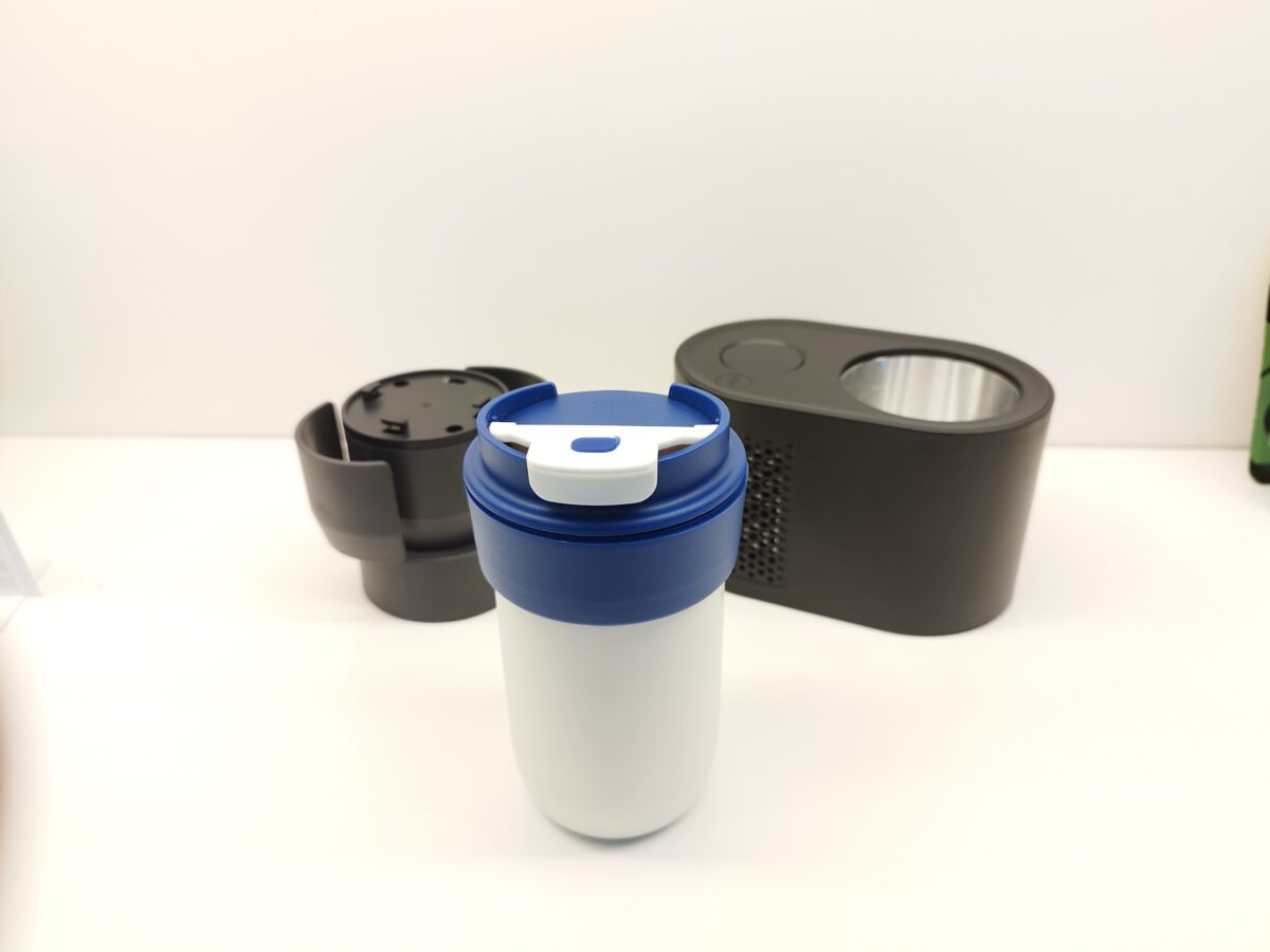 Porta Vasos Smart auto y oficina (Calienta y enfria).